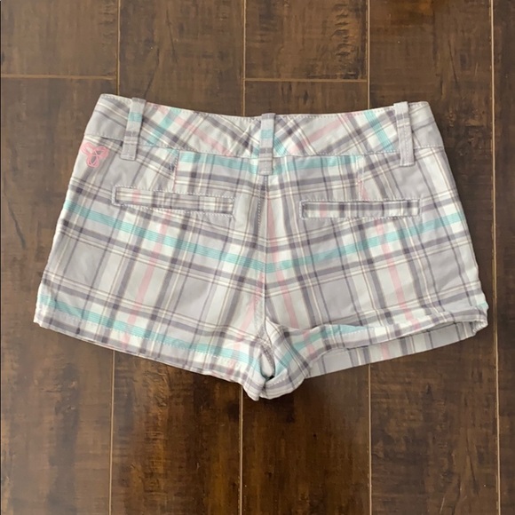 TNA Plaid Shorts Size 0 - Picture 2 of 3